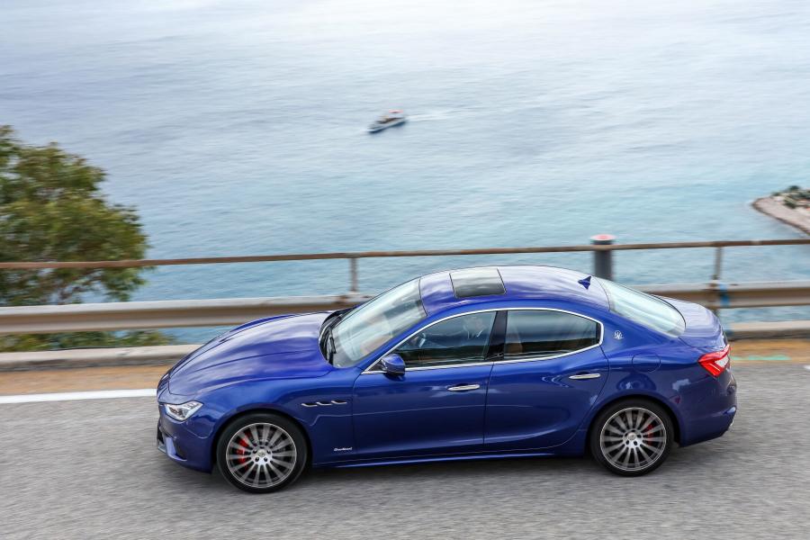  Maserati Ghibli S GranSport 2017 года  (фото 33 из 40)